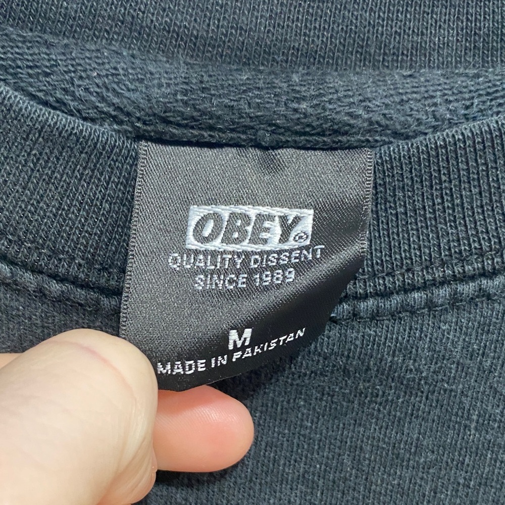 OBEY | Size Medium Black “Los Angeles” Graphic Crewneck Sweatshirt‎ - Picture 2 of 10
